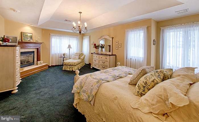 LAKEVIEW ESTATES - Residential