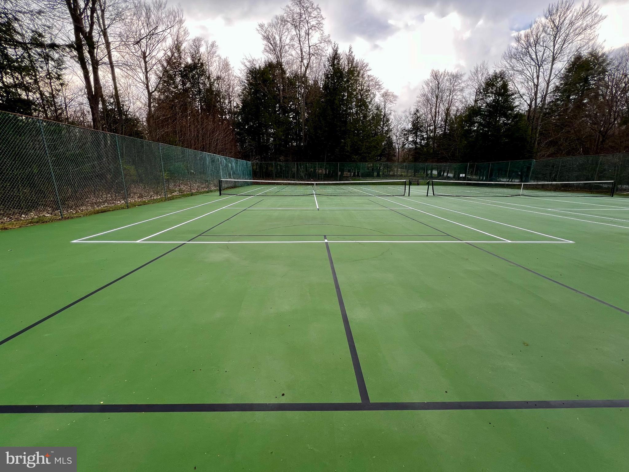 LAKEVIEW ESTATES - Residential