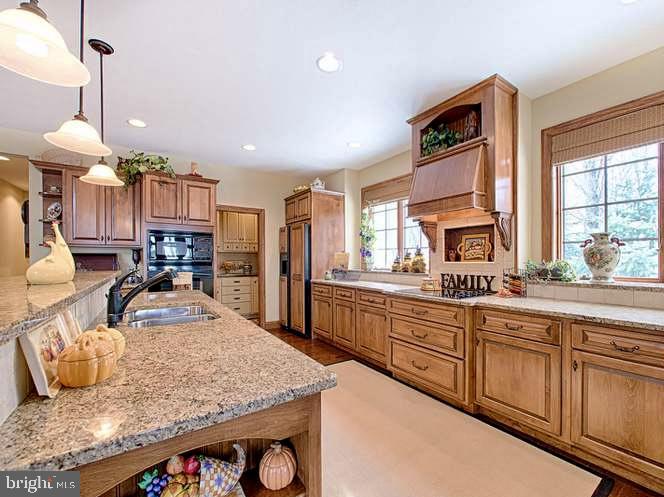 LAKEVIEW ESTATES - Residential