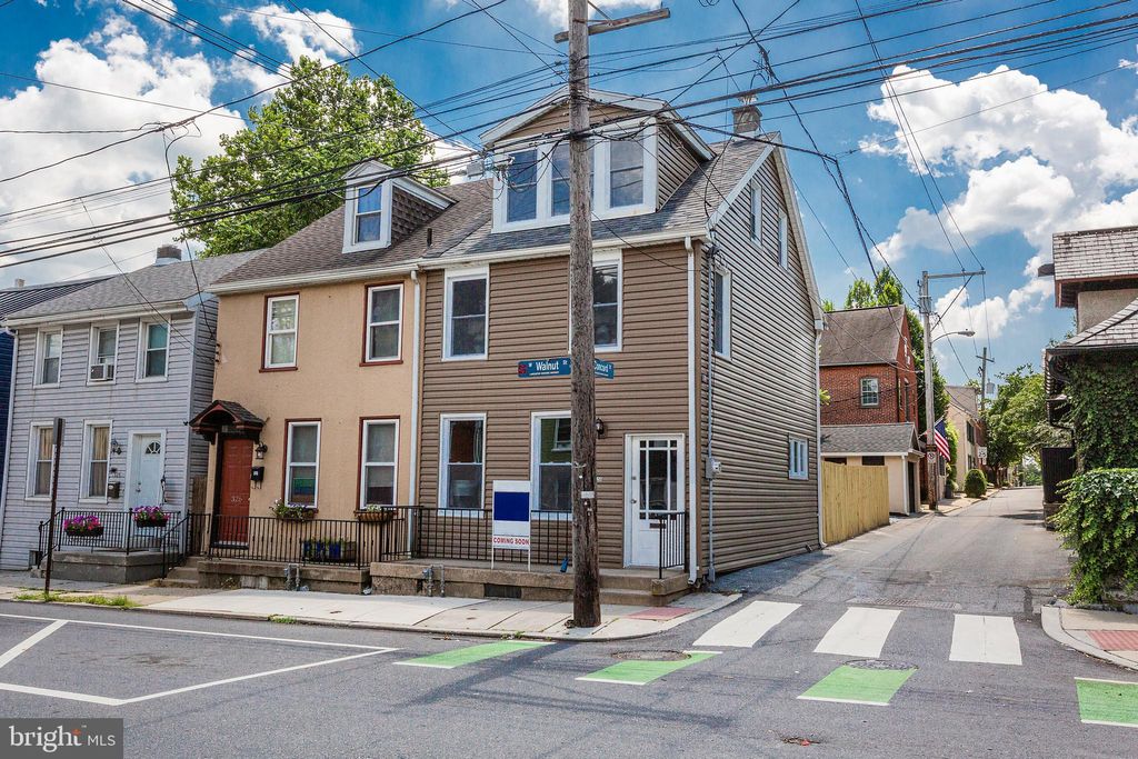 Photo of 328 W WALNUT ST, LANCASTER, PA 17603 (MLS # PALA2021590)