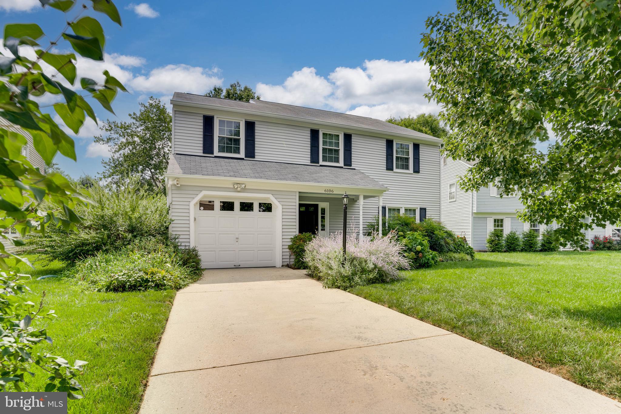 ST CHARLES HAMPSHIRE - Residential