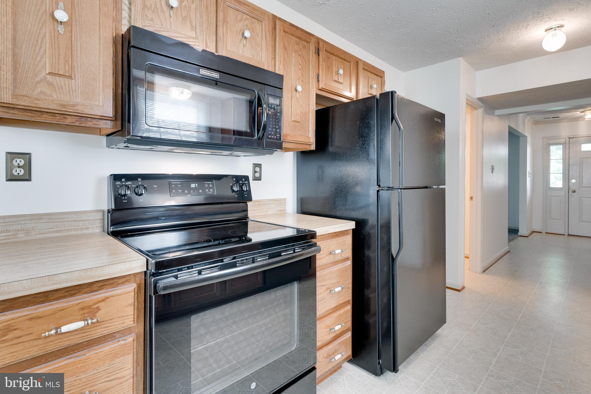 ST CHARLES HAMPSHIRE - Residential