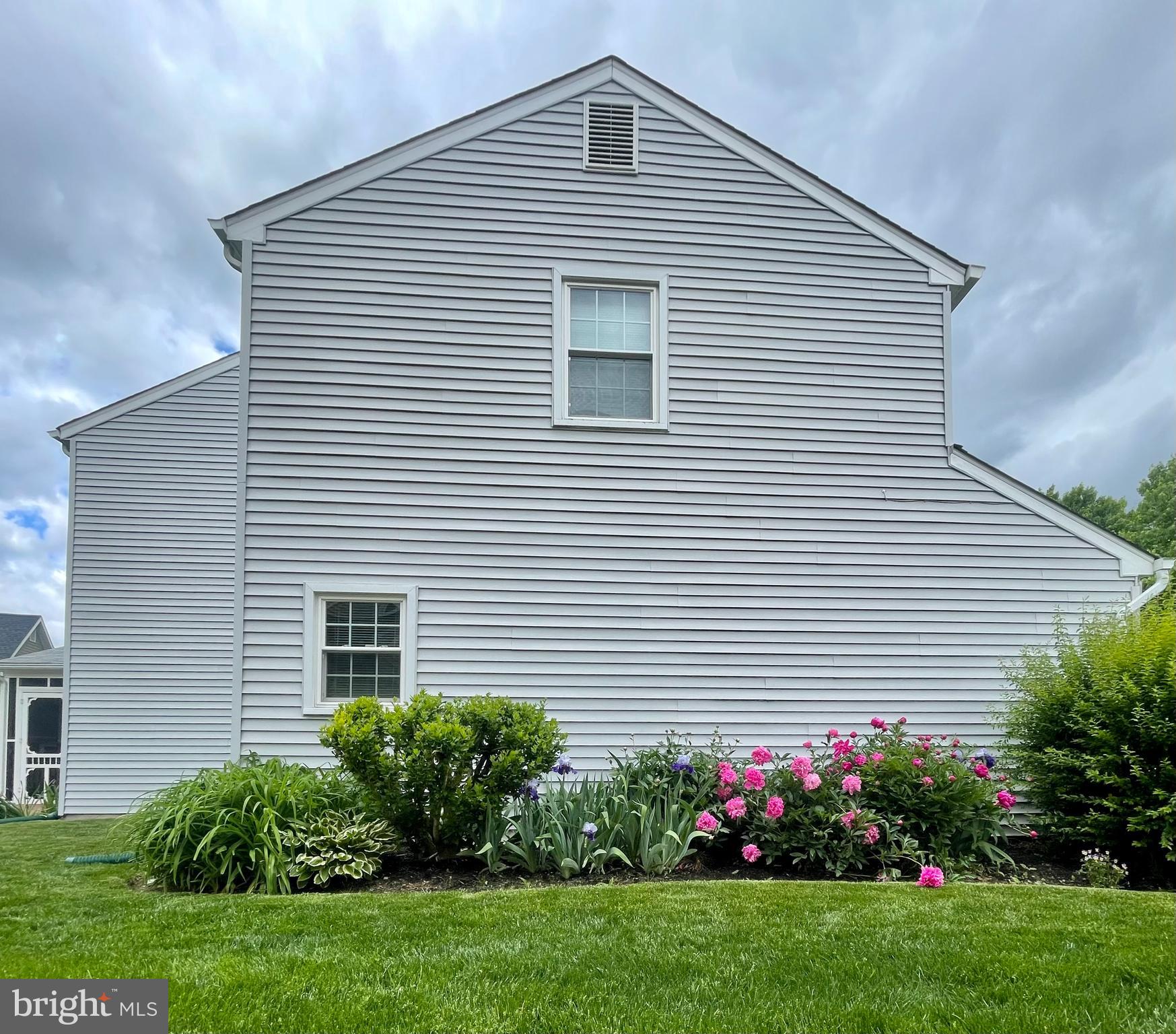ST CHARLES HAMPSHIRE - Residential