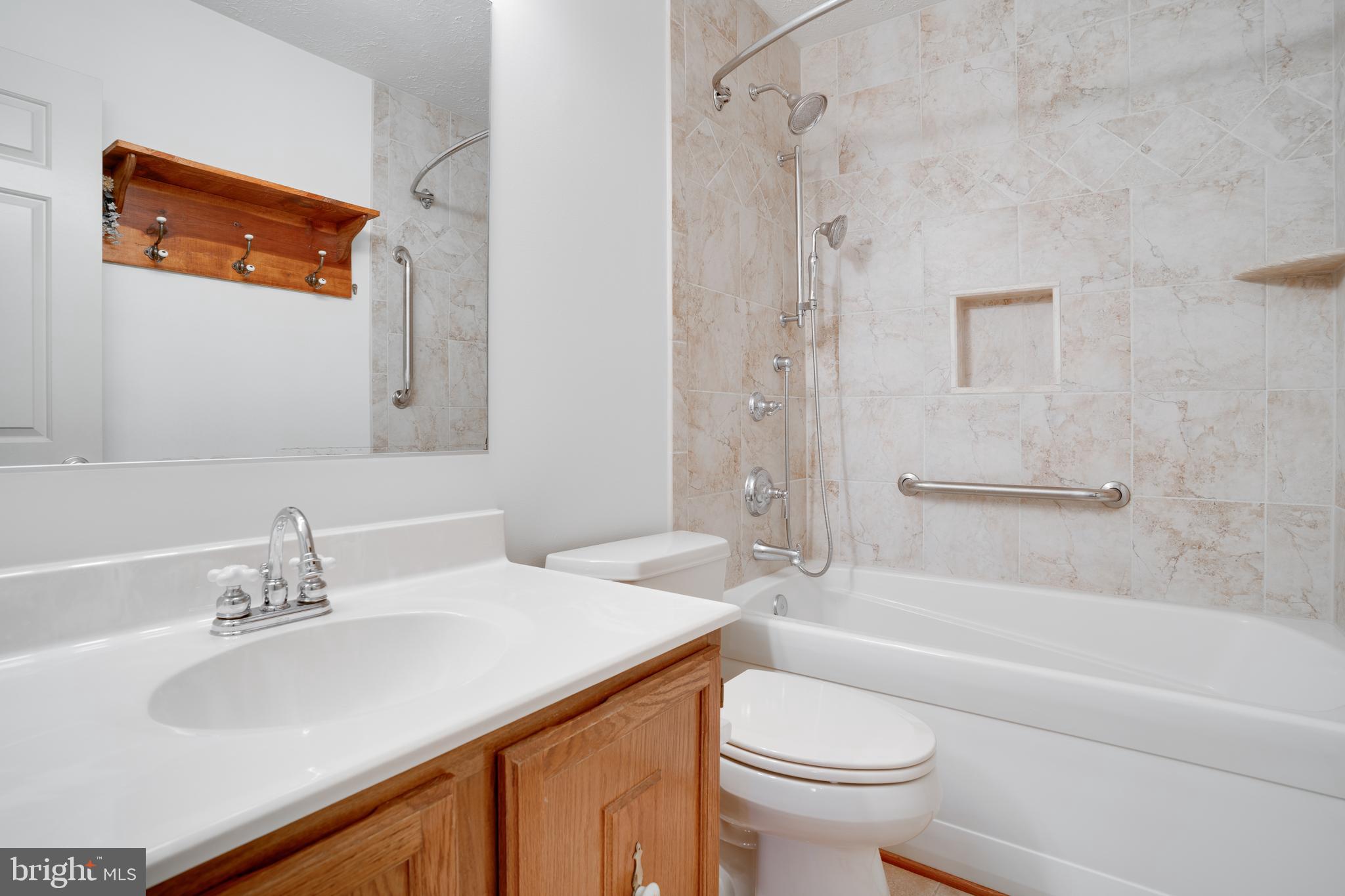 ST CHARLES HAMPSHIRE - Residential