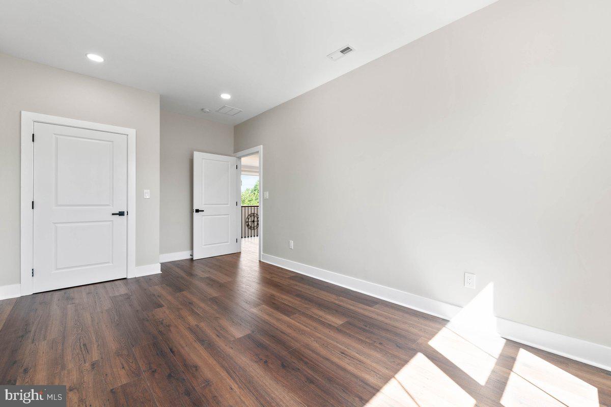 WEDGEWOOD - Residential