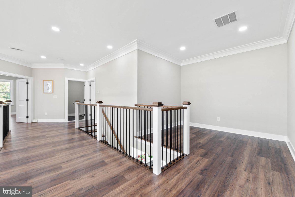 WEDGEWOOD - Residential