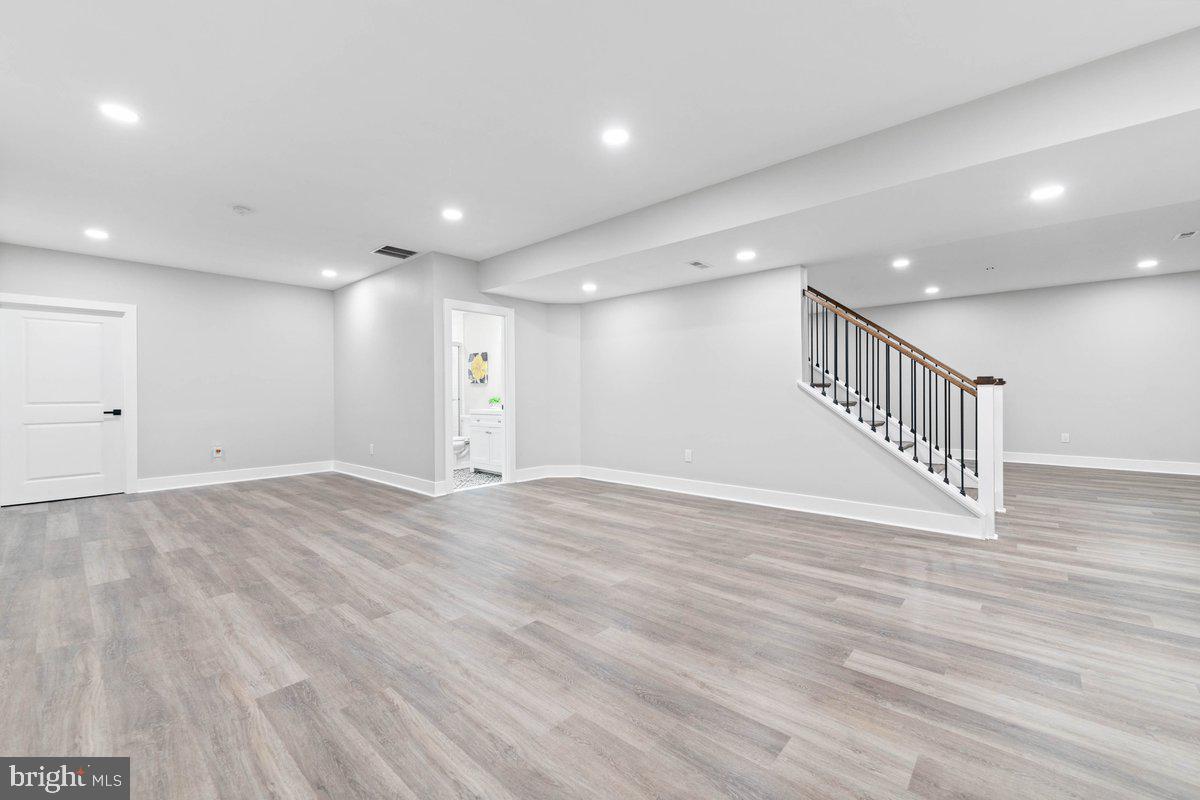 WEDGEWOOD - Residential