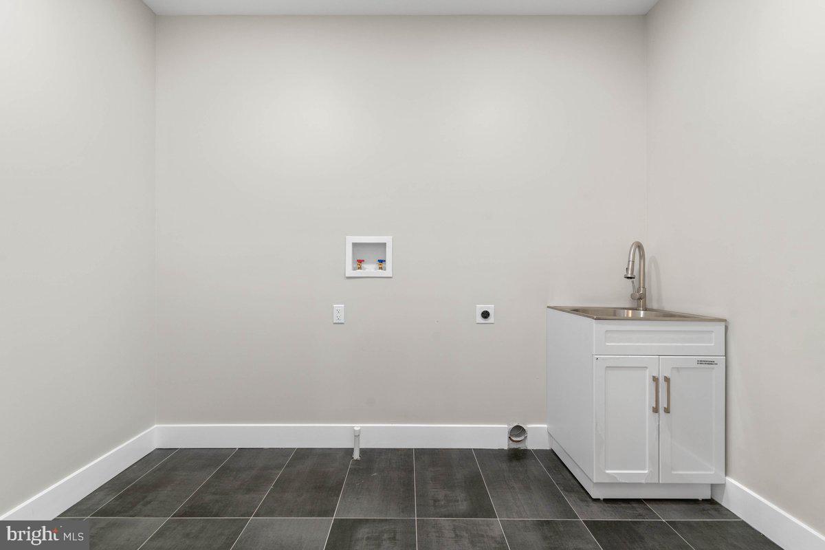 WEDGEWOOD - Residential