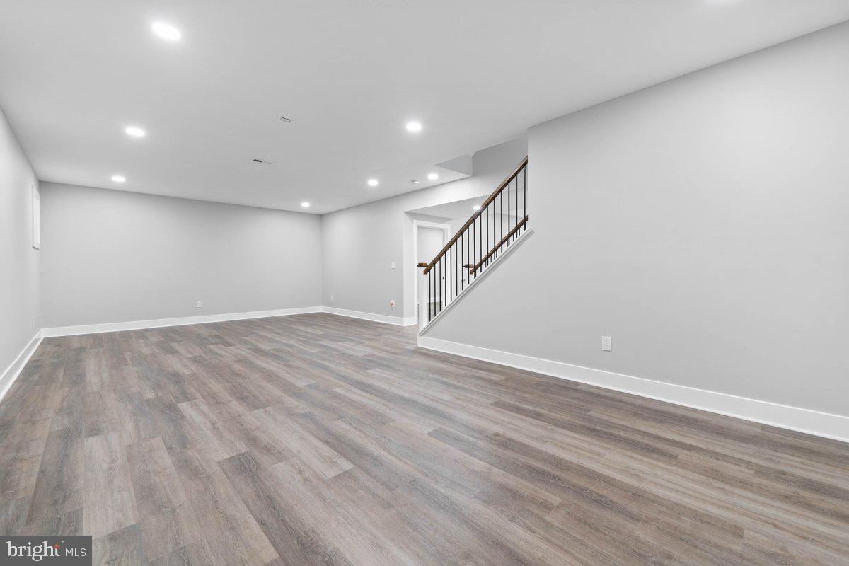 WEDGEWOOD - Residential