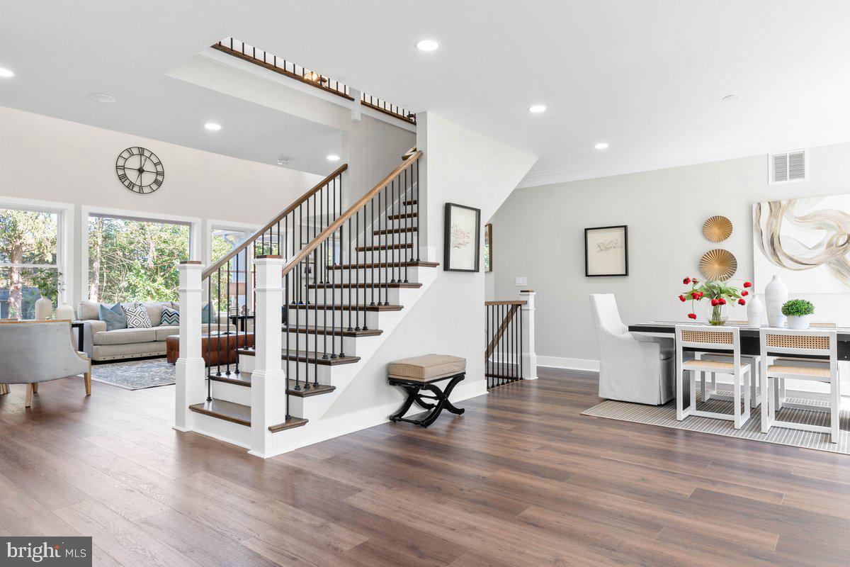 WEDGEWOOD - Residential