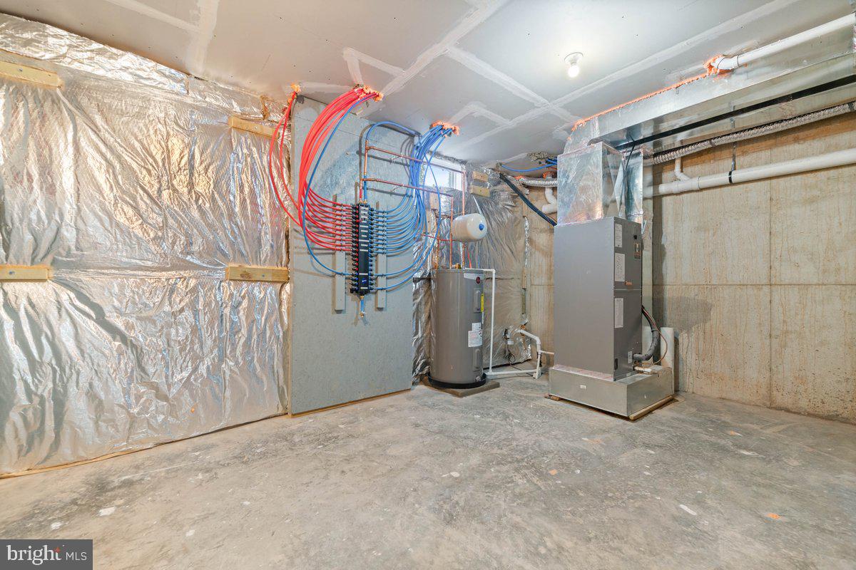 WEDGEWOOD - Residential