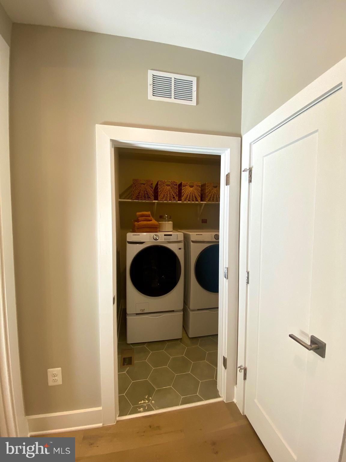 GAITHERSBURG OUTSIDE - Residential