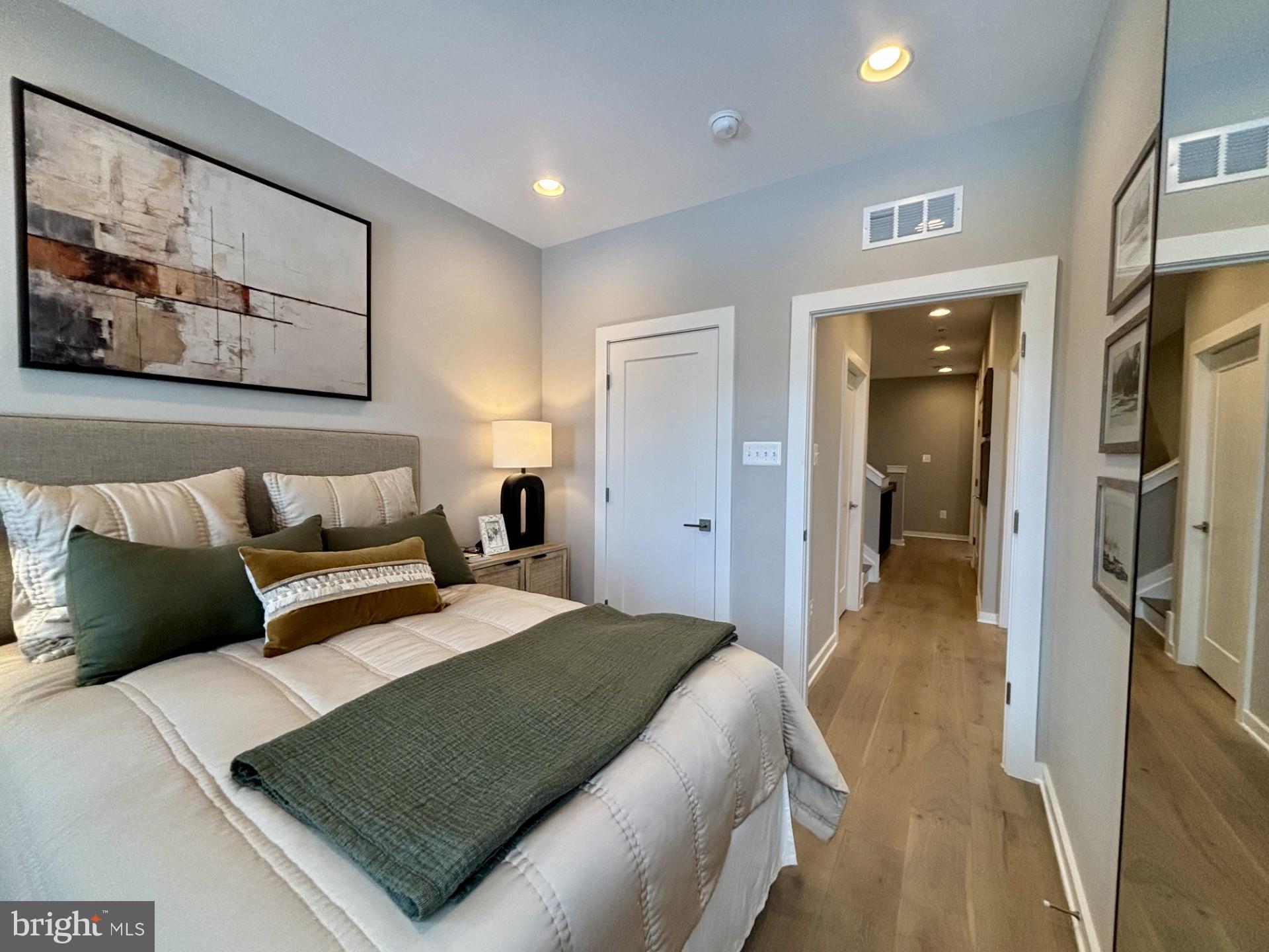 GAITHERSBURG OUTSIDE - Residential