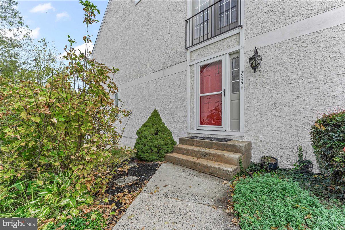 765 BRADFORD TERRACE