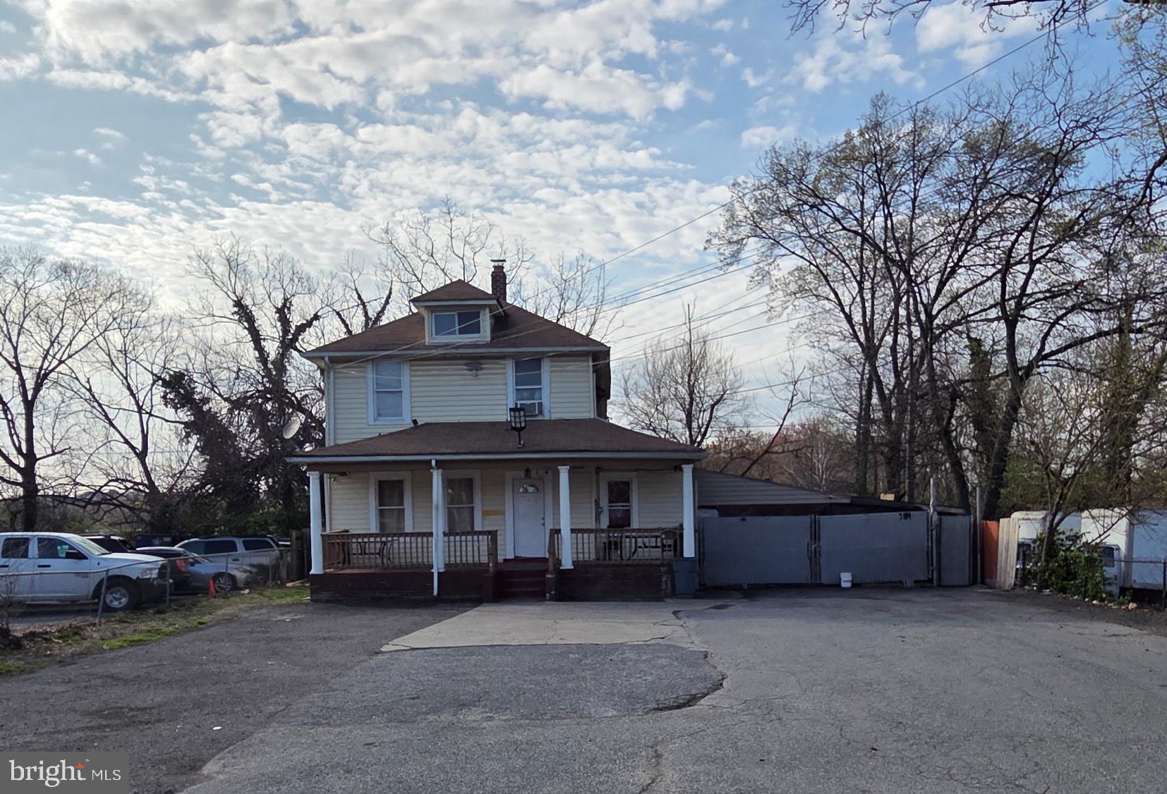 HYATTSVILLE - Residential