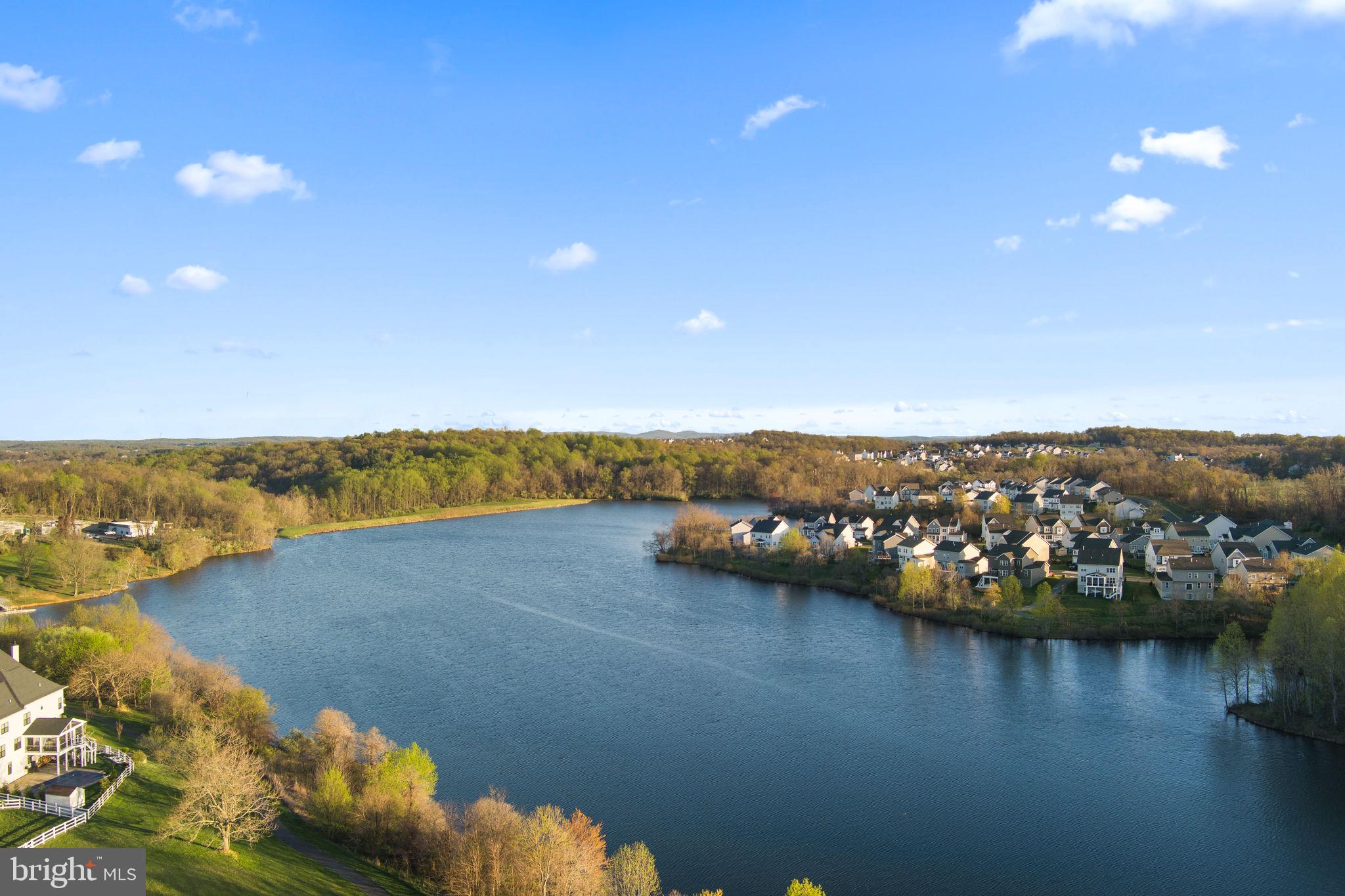 LAKE POINT - Residential