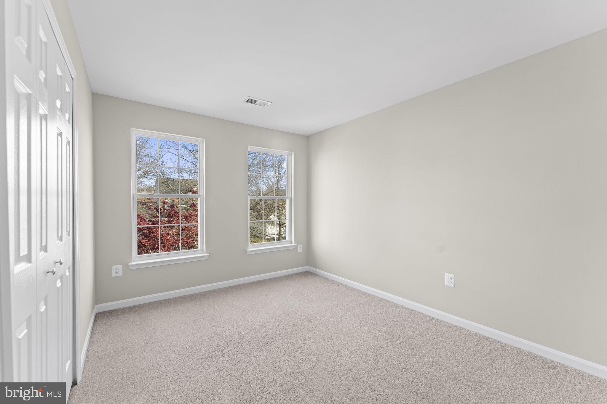 LAKE POINT - Residential