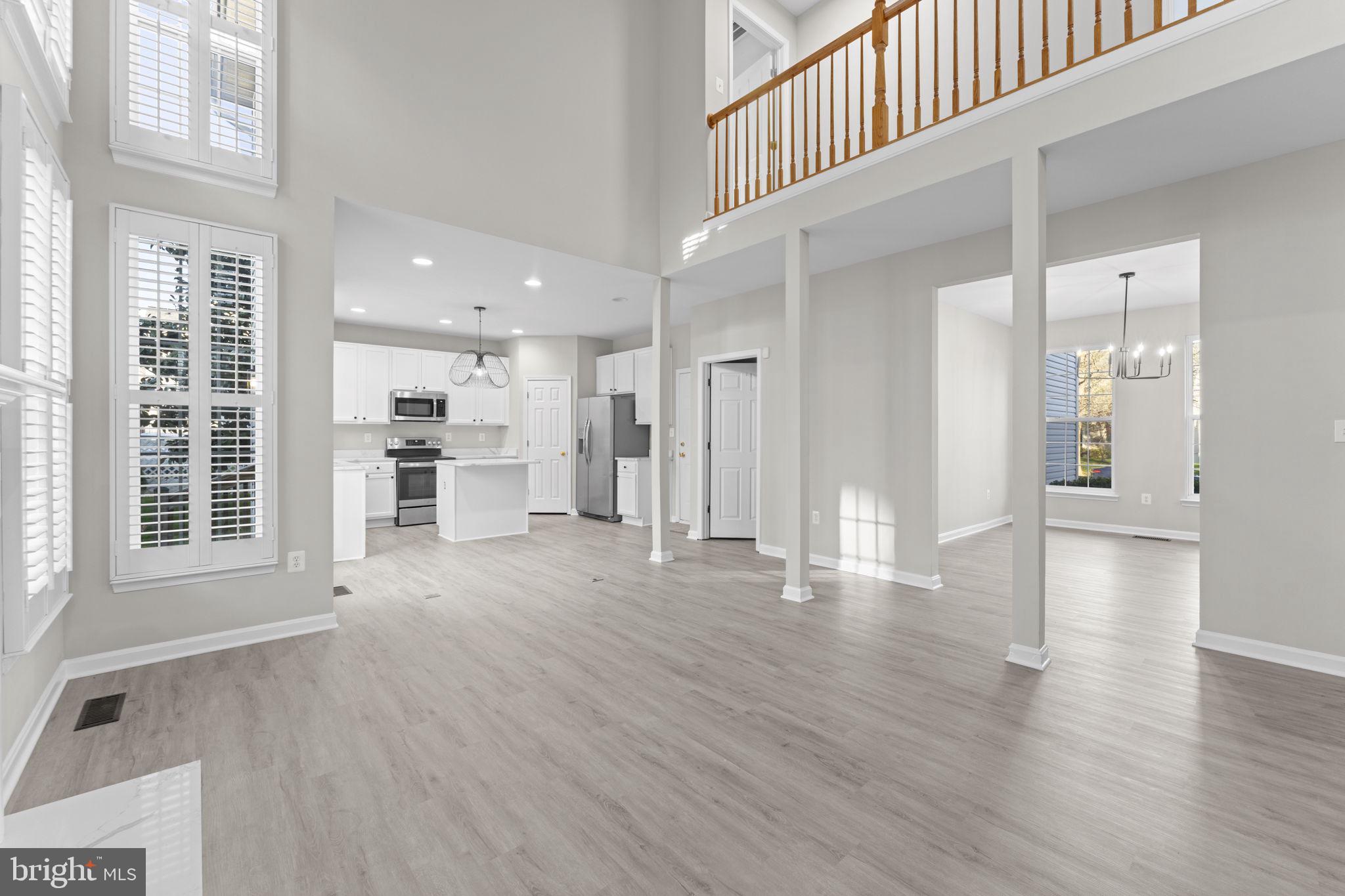 LAKE POINT - Residential