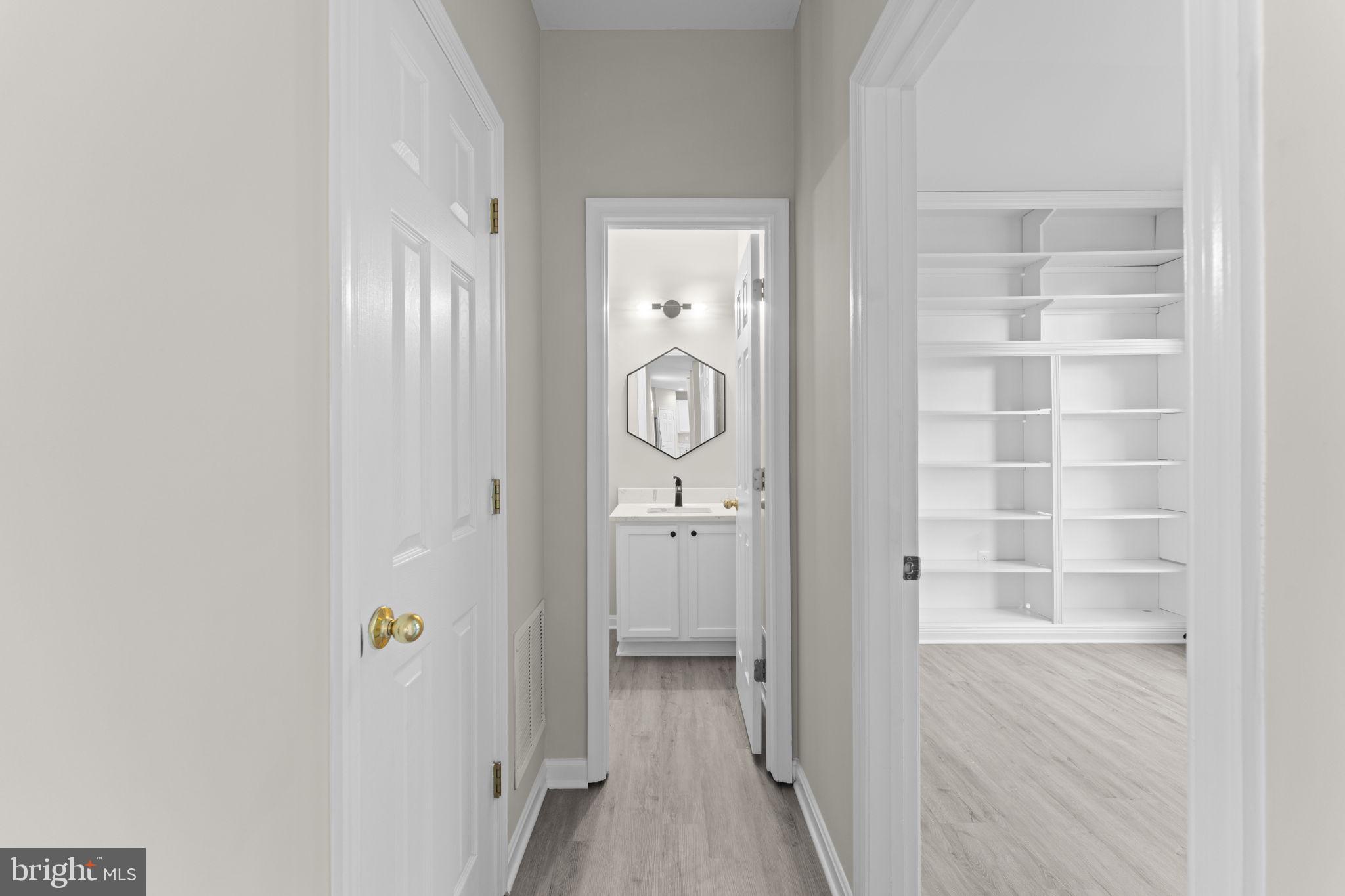 LAKE POINT - Residential