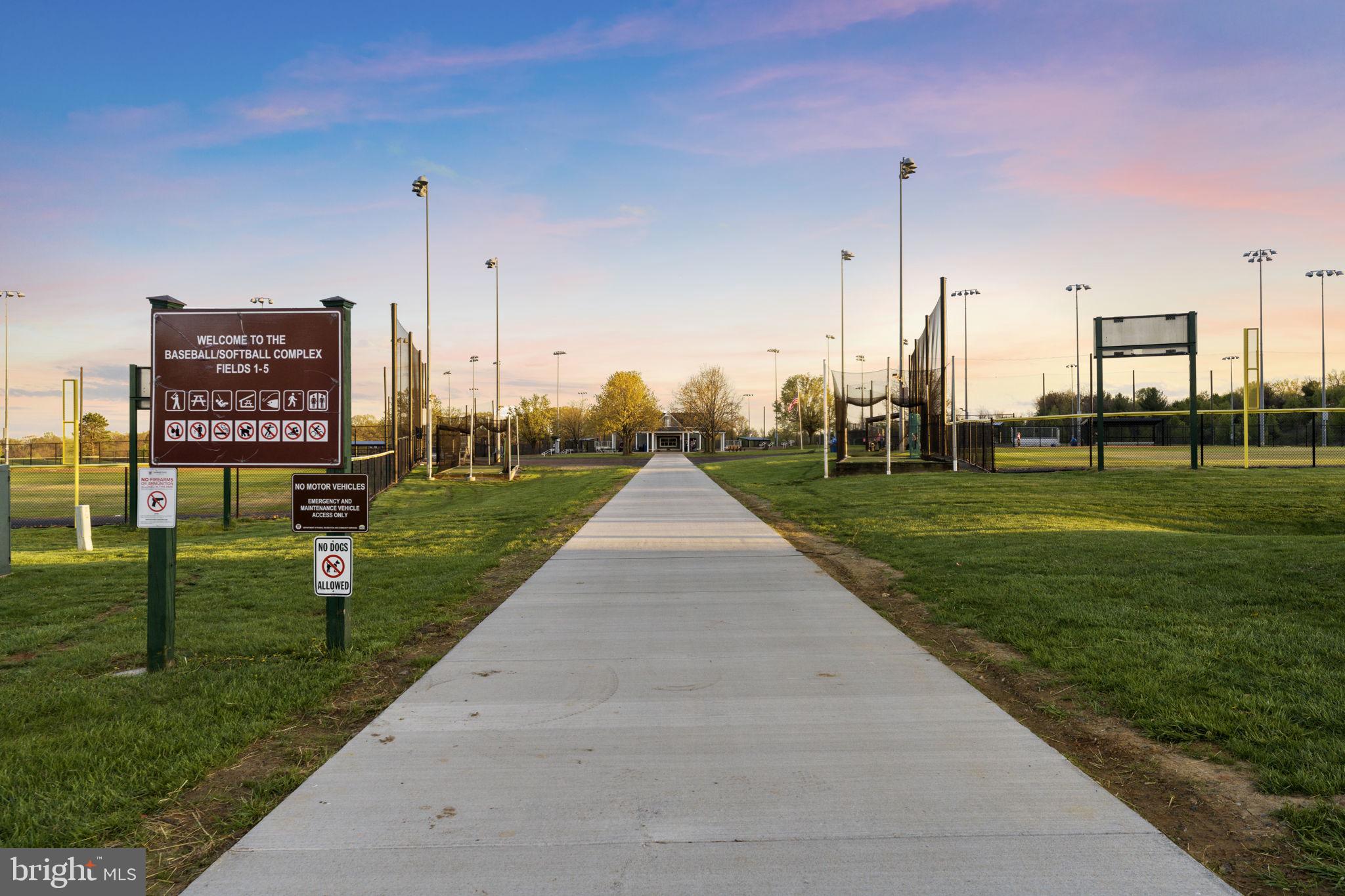 LAKE POINT - Residential