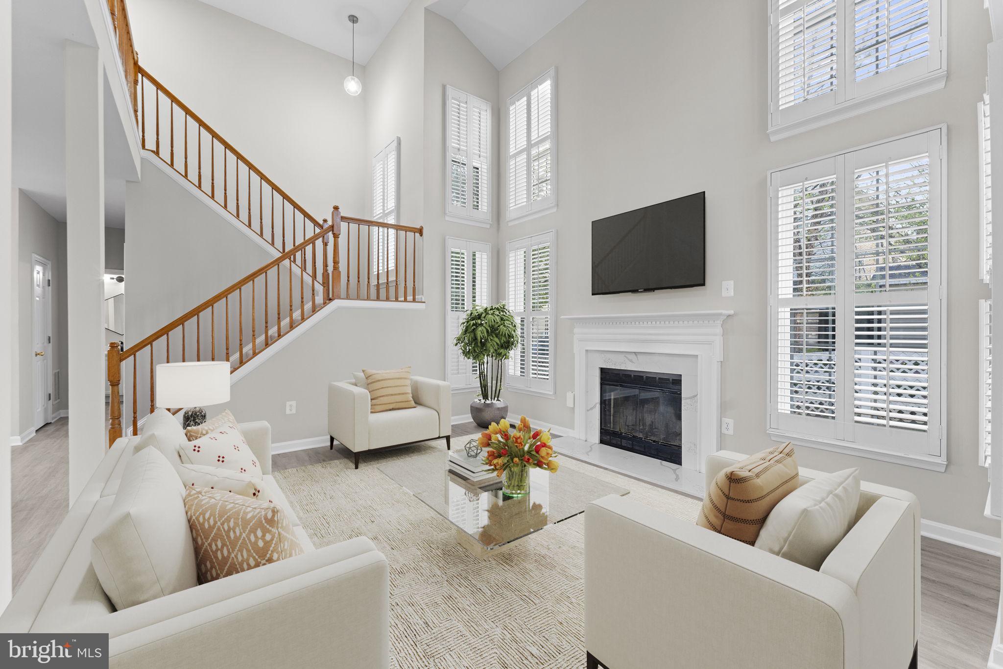 LAKE POINT - Residential