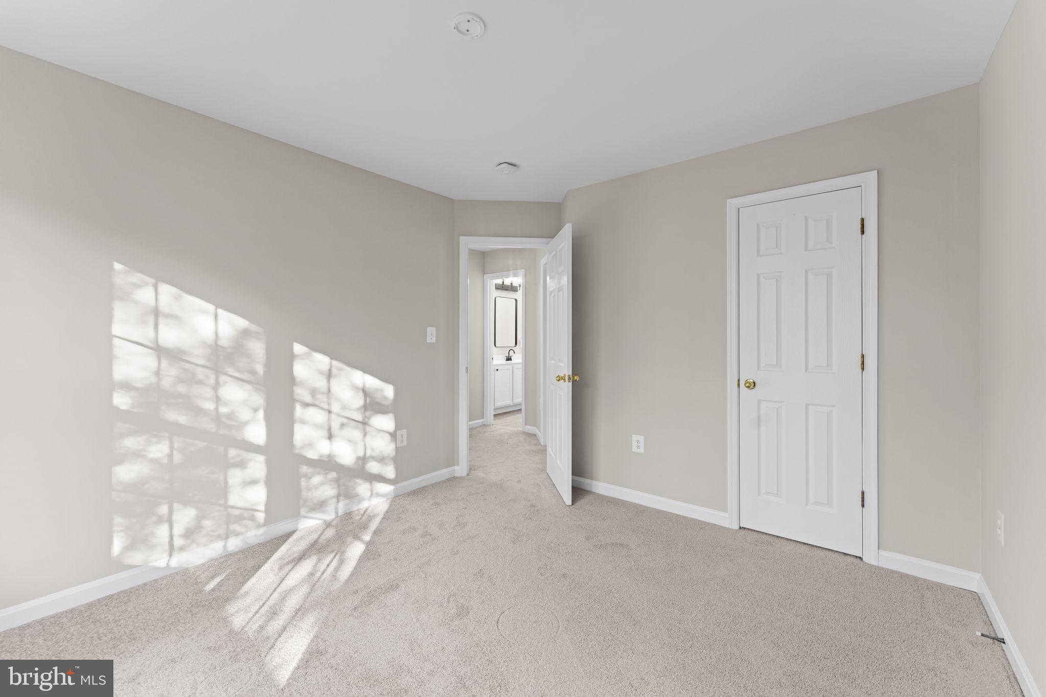 LAKE POINT - Residential