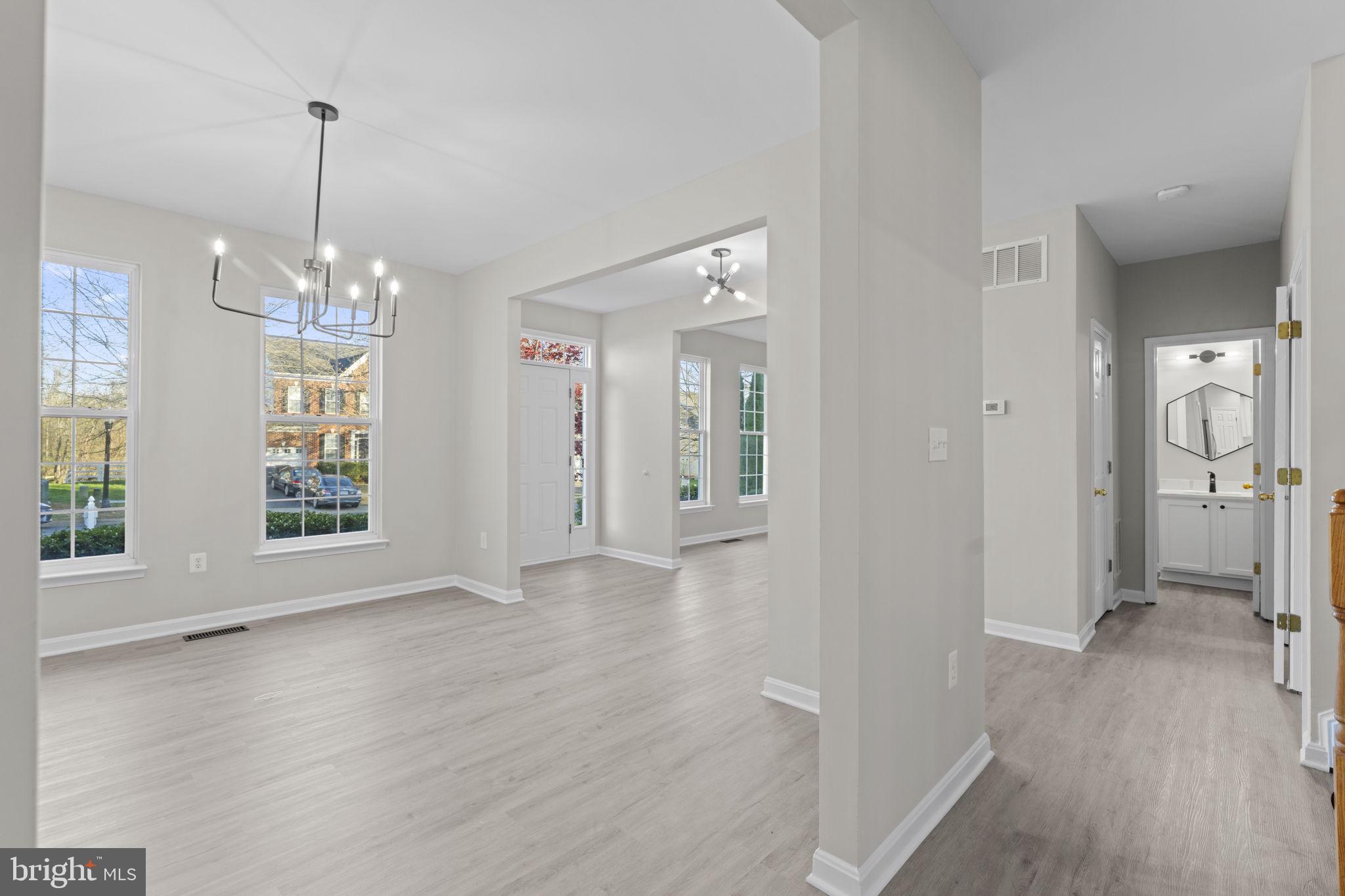 LAKE POINT - Residential