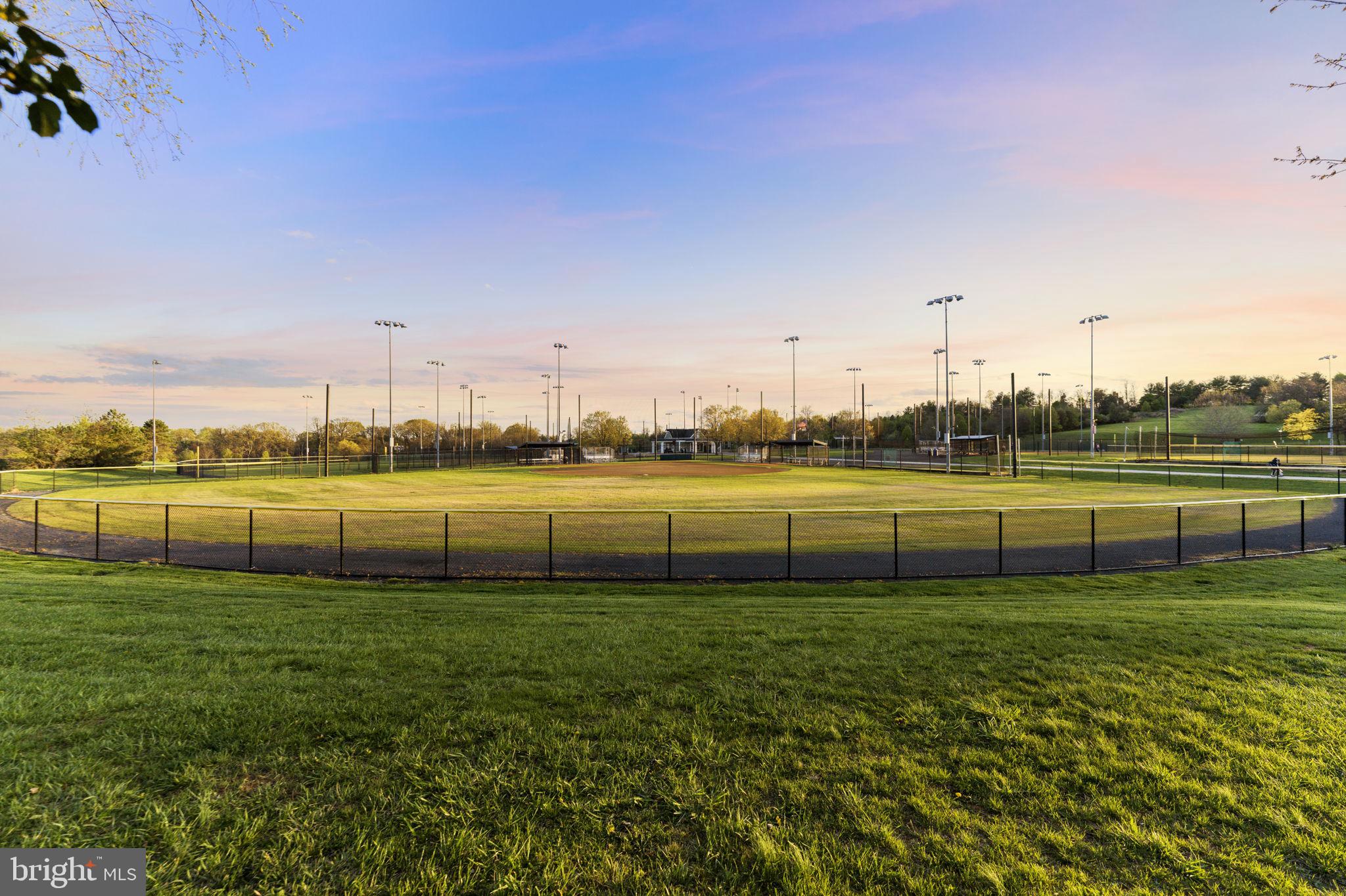 LAKE POINT - Residential