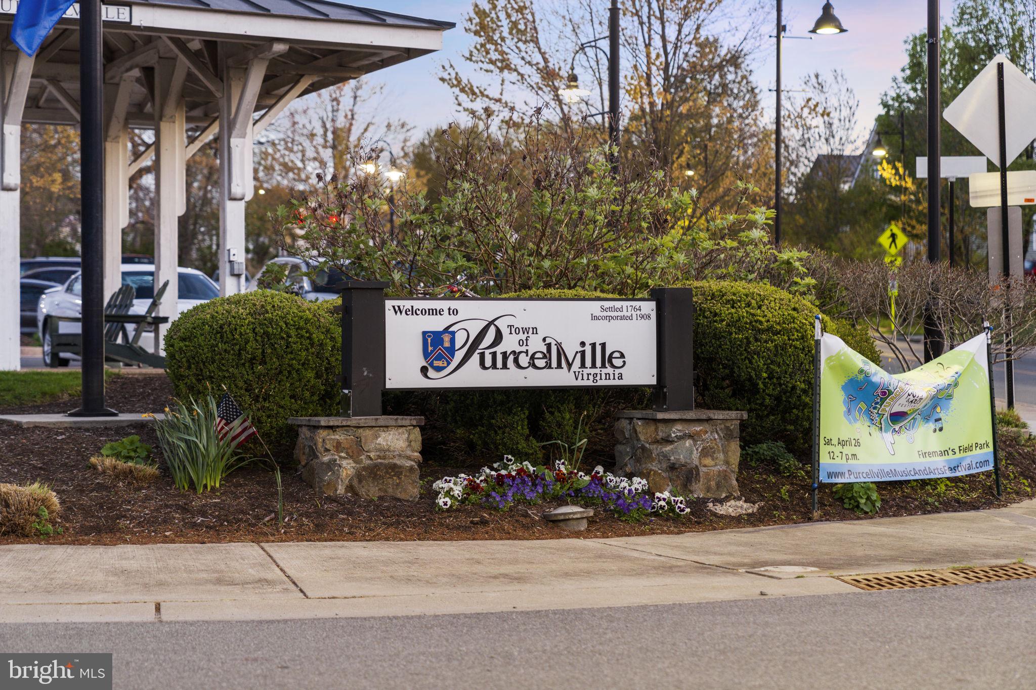 LAKE POINT - Residential