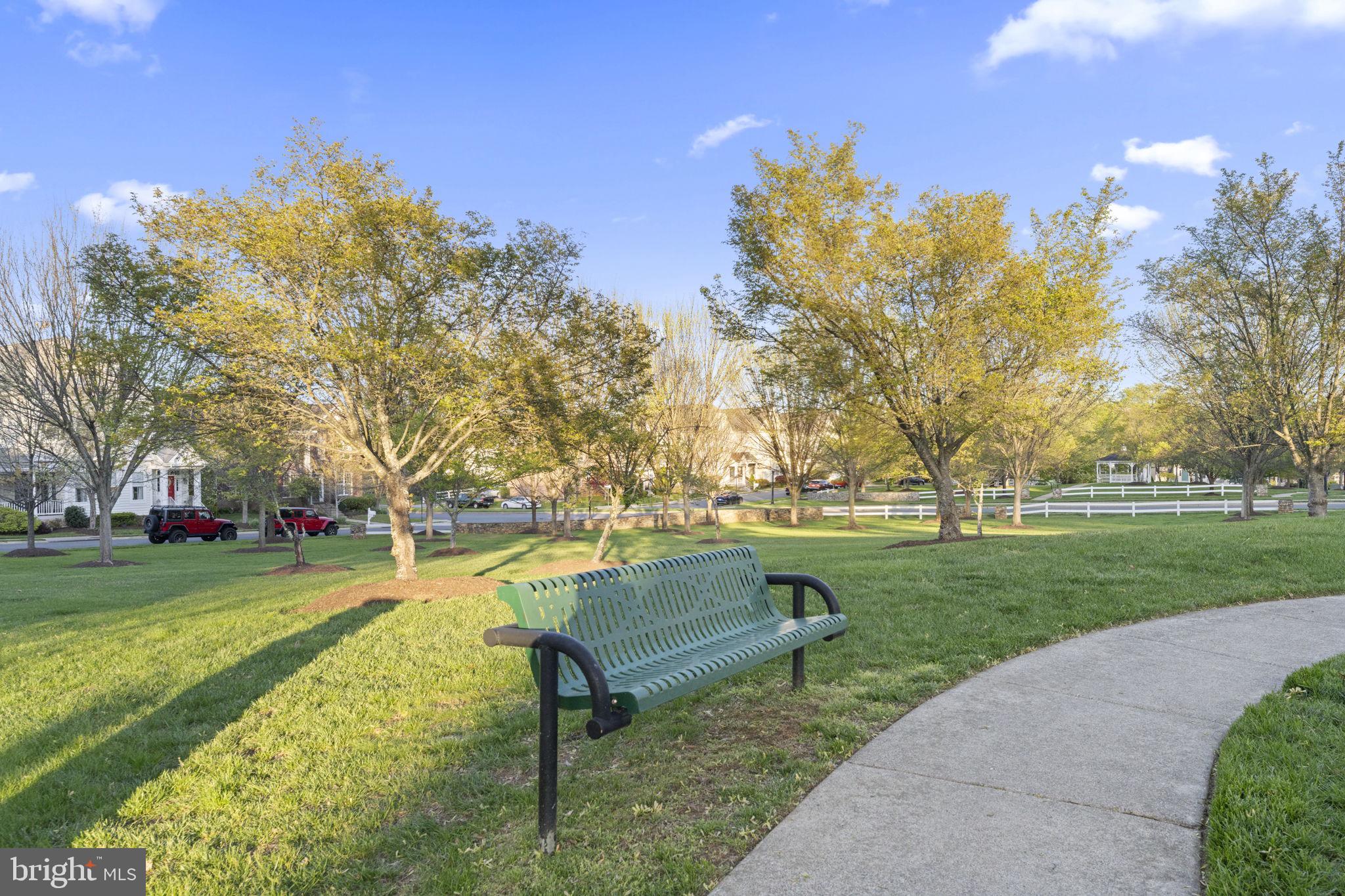 LAKE POINT - Residential