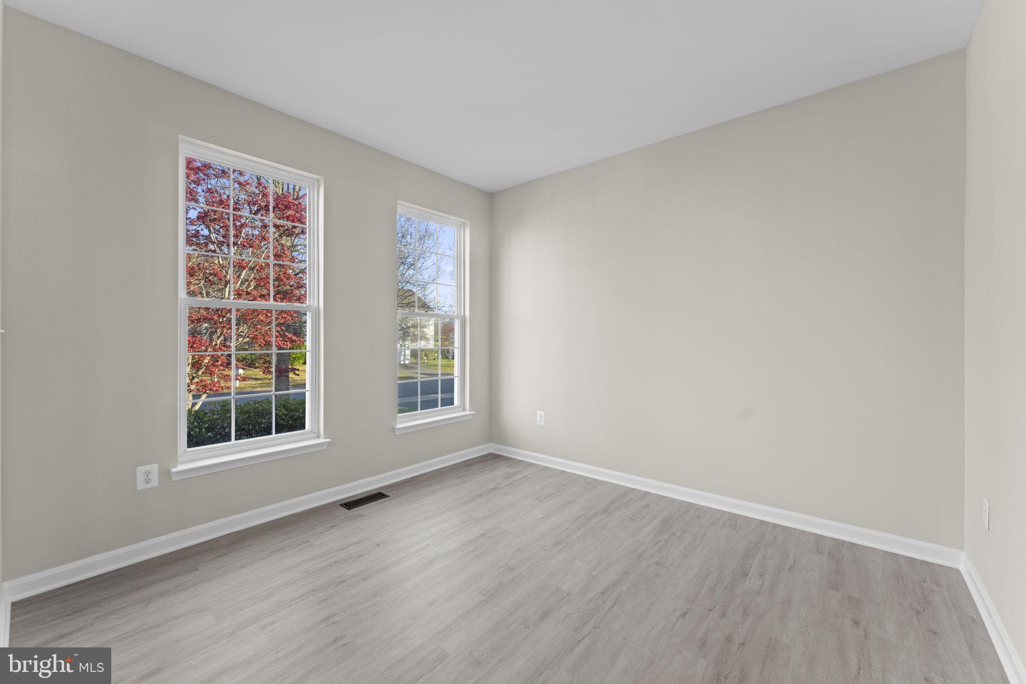 LAKE POINT - Residential