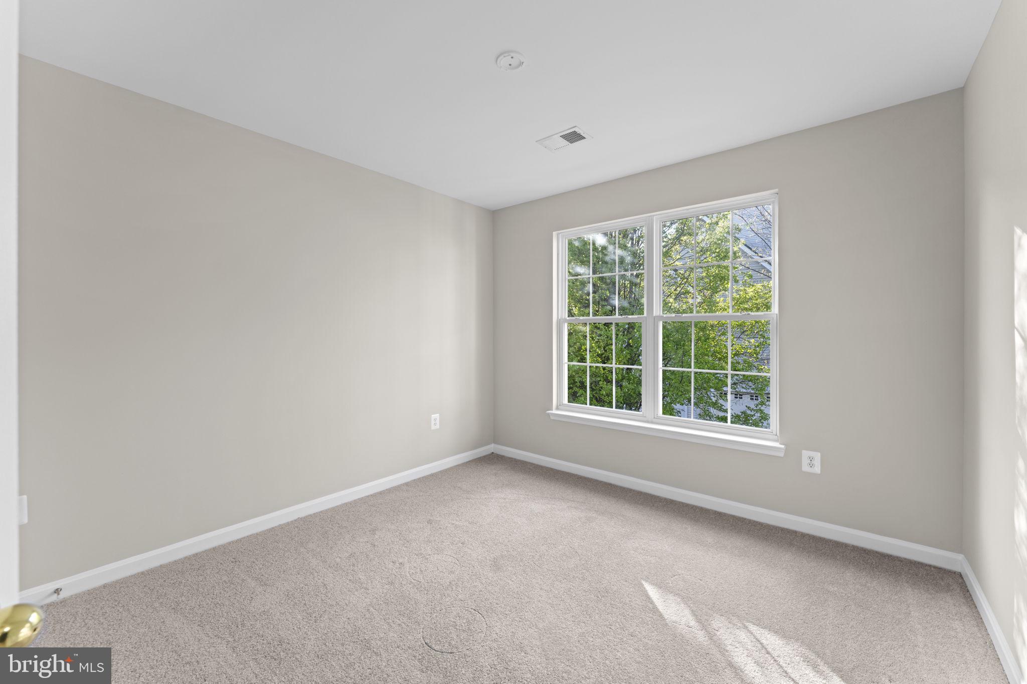 LAKE POINT - Residential