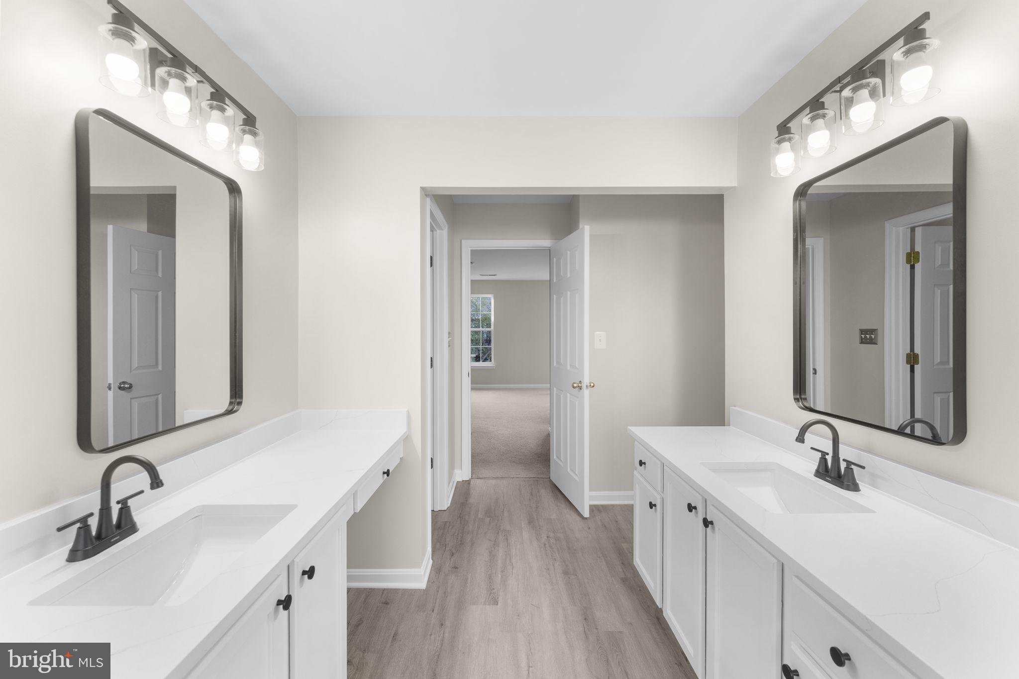 LAKE POINT - Residential