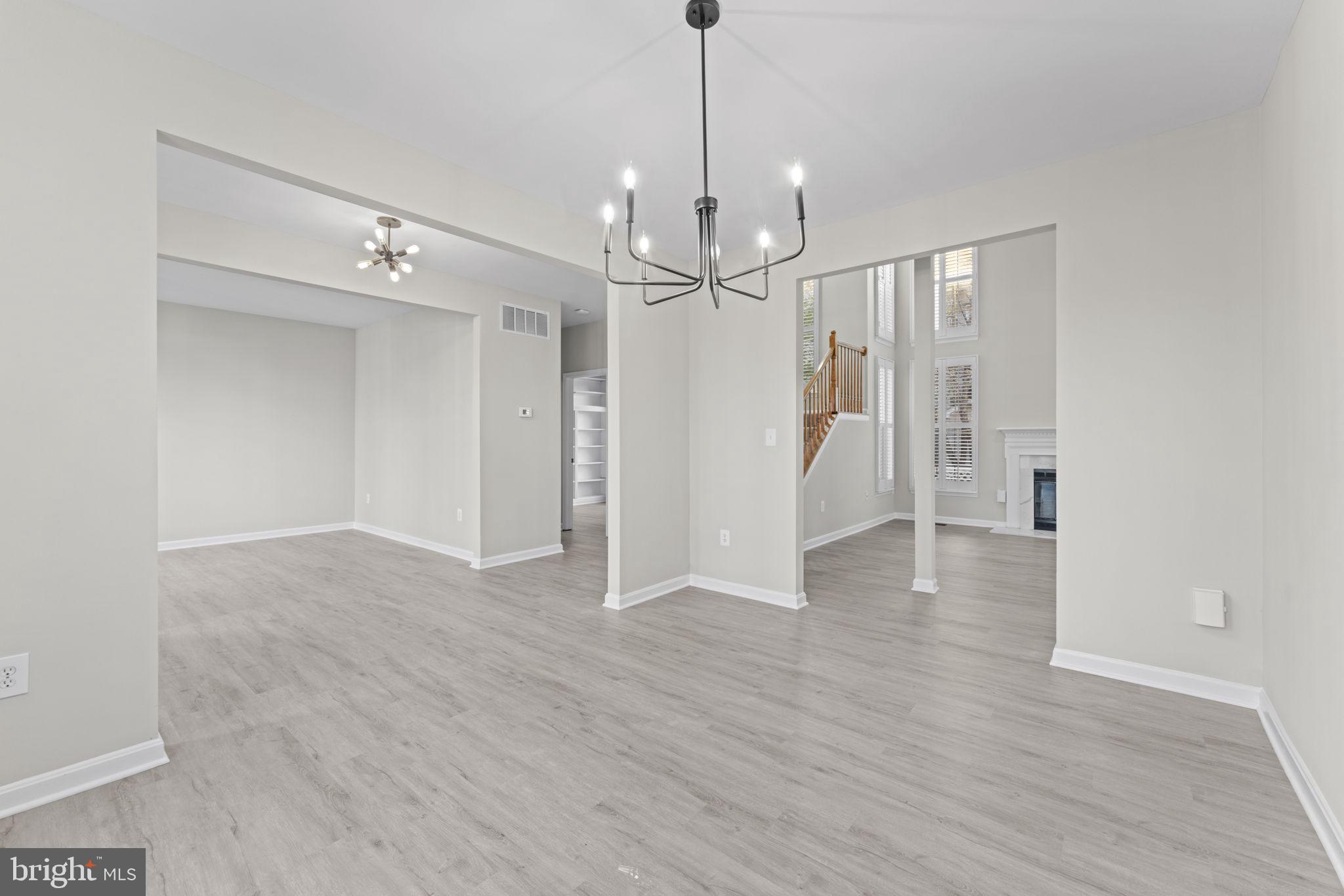 LAKE POINT - Residential