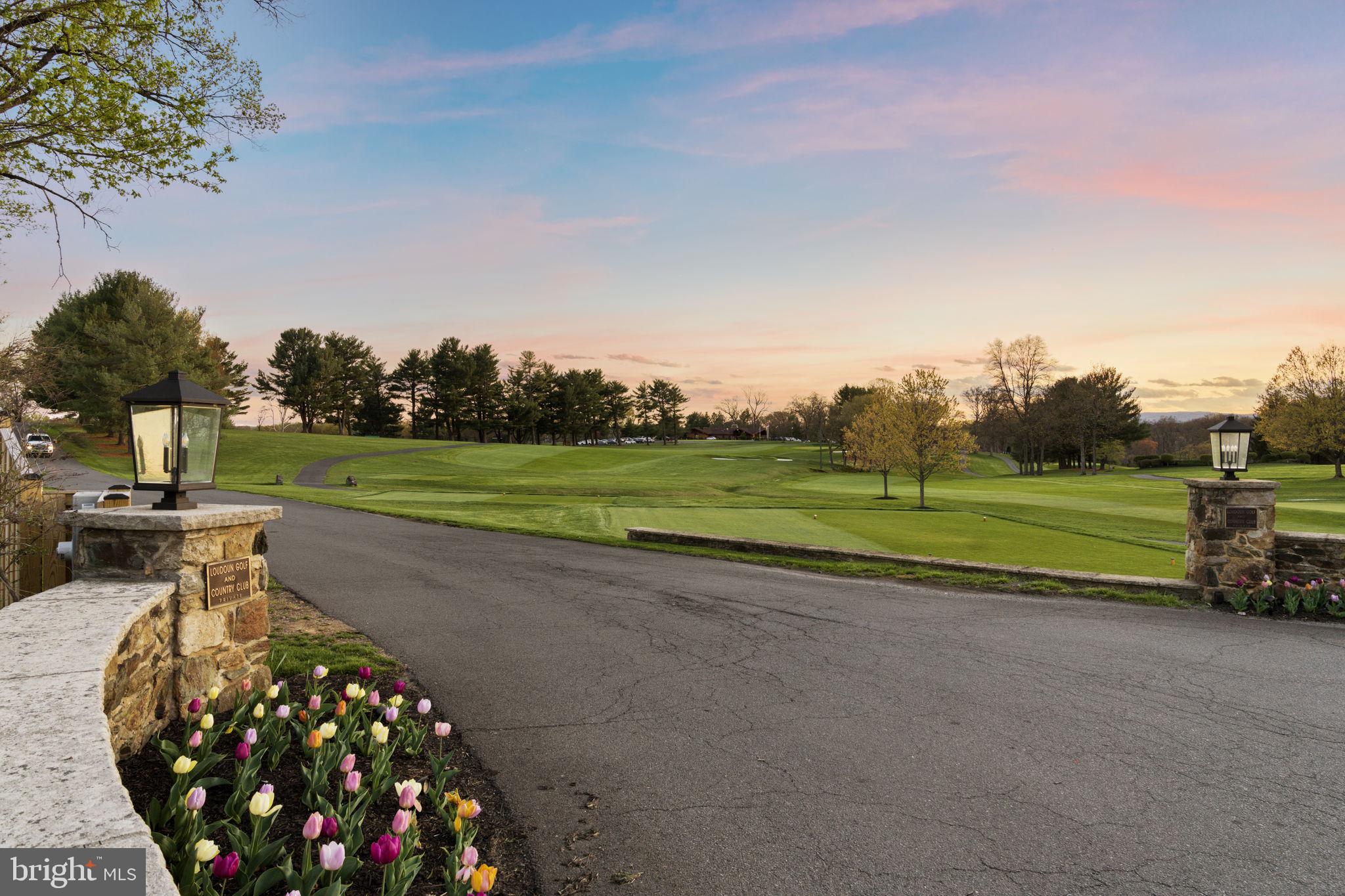 LAKE POINT - Residential