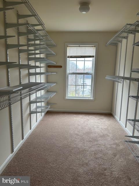 HOLLIFIELD ESTATES - Residential Lease