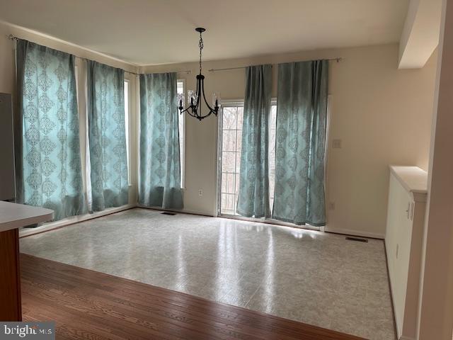 HOLLIFIELD ESTATES - Residential Lease