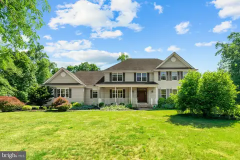 MLS: NJHT2005064