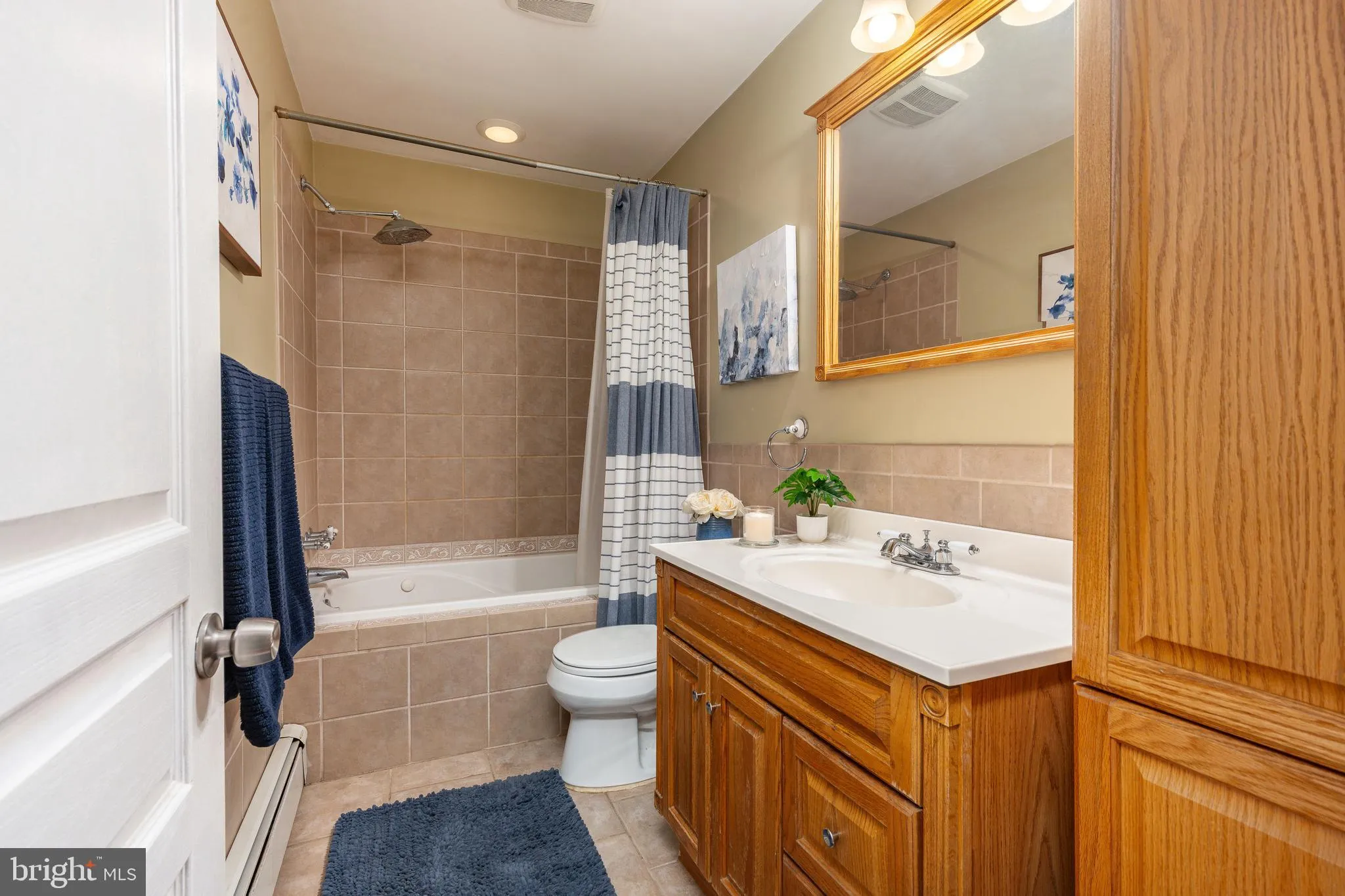 Lansdale, Pennsylvania 19446, United States, 3 Bedrooms Bedrooms, ,3 BathroomsBathrooms,Residential,Coming Soon,232922