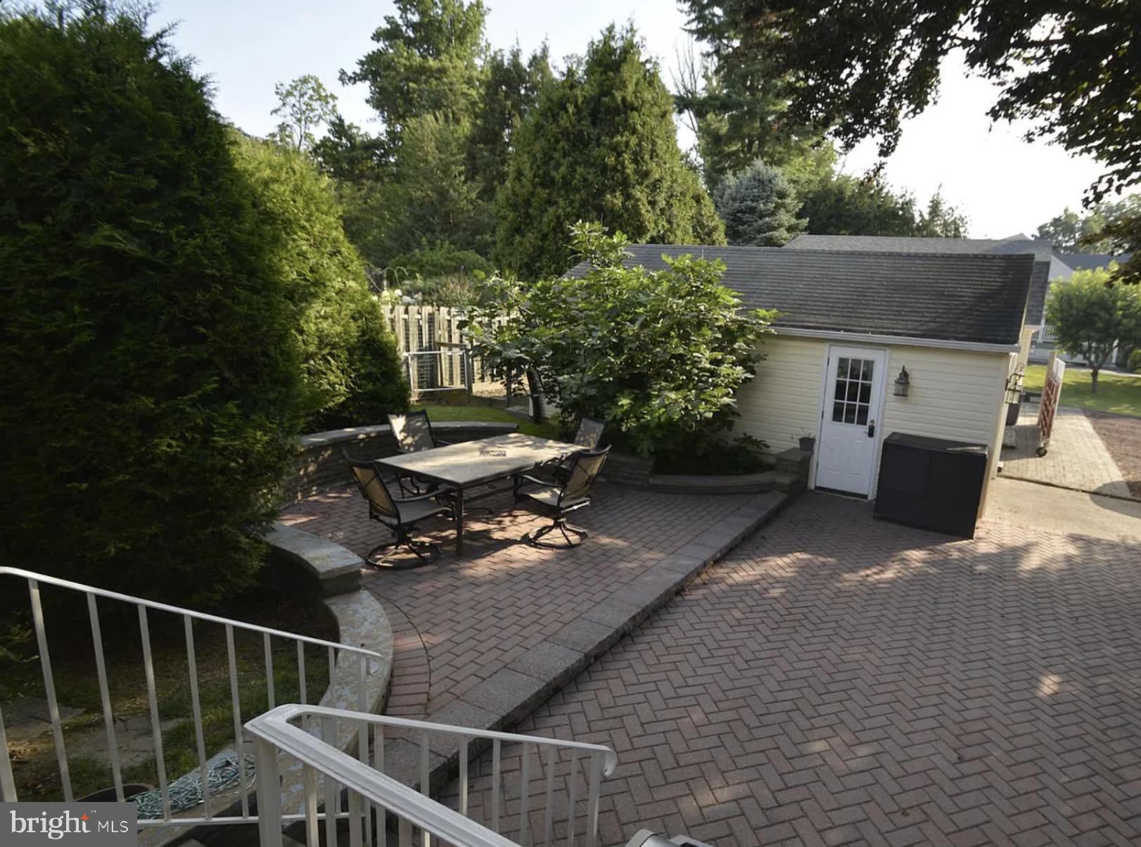 302 S VALLEY FORGE ROAD