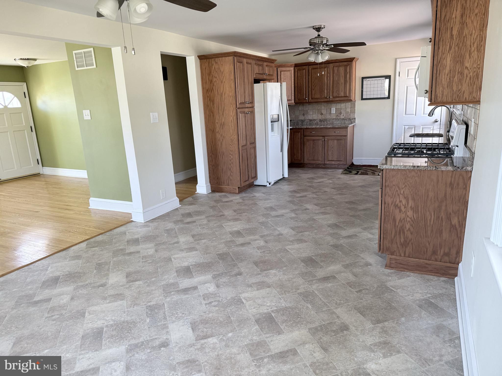 EASTTOWN WOODS - Residential