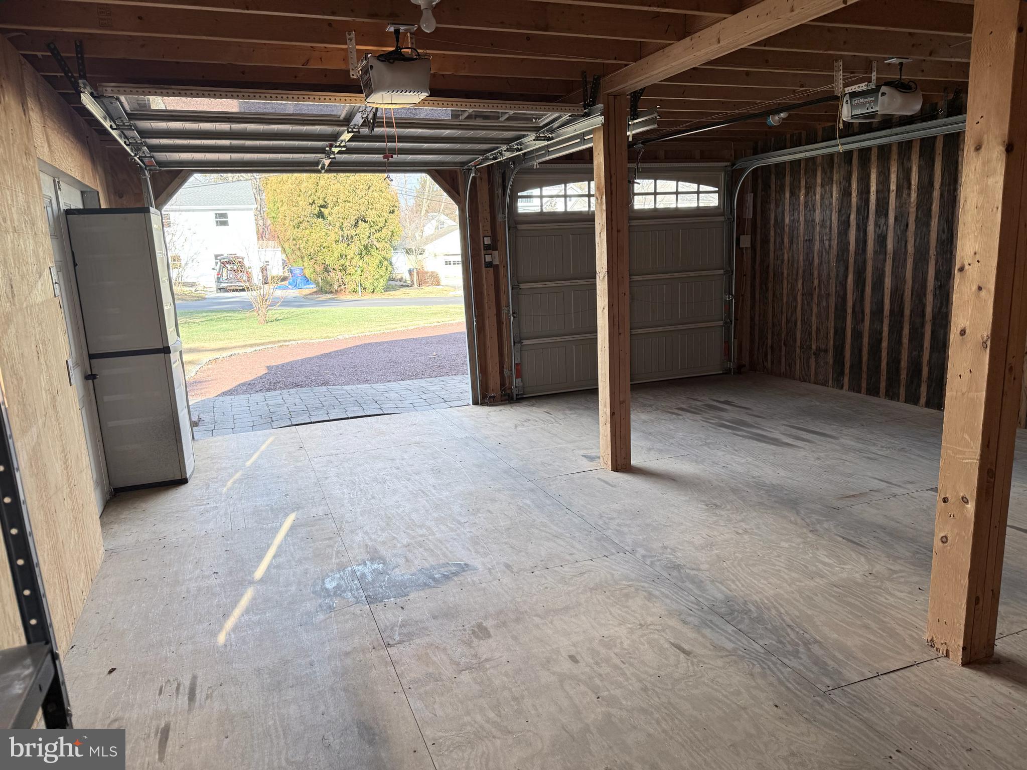 EASTTOWN WOODS - Residential