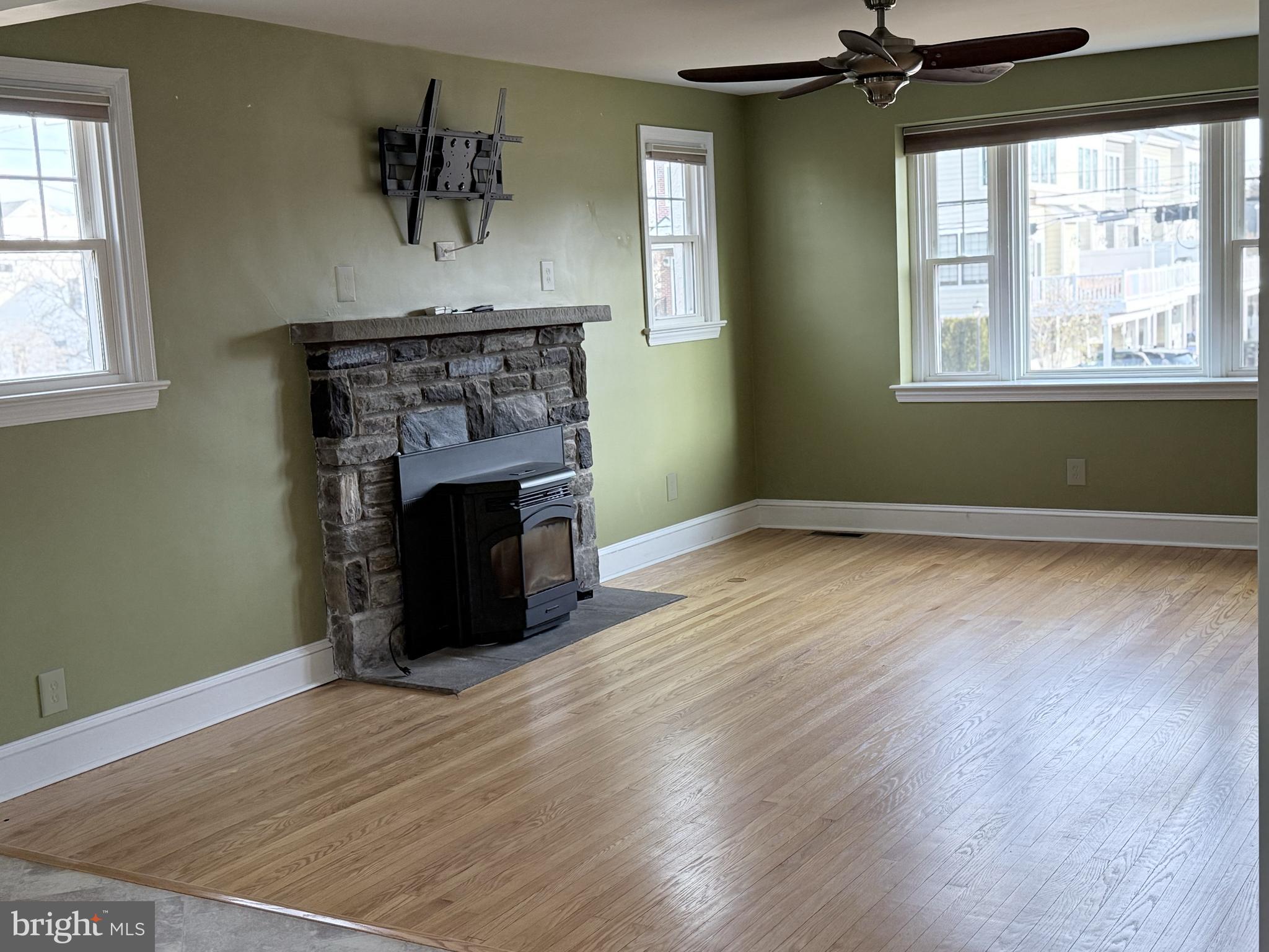 EASTTOWN WOODS - Residential