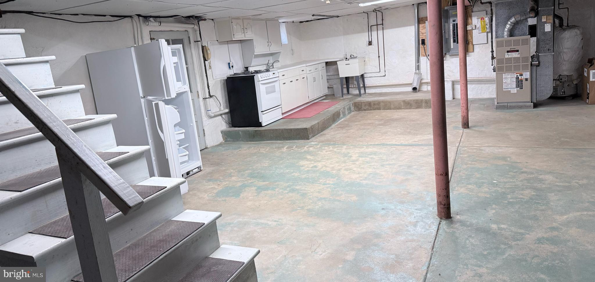 EASTTOWN WOODS - Residential