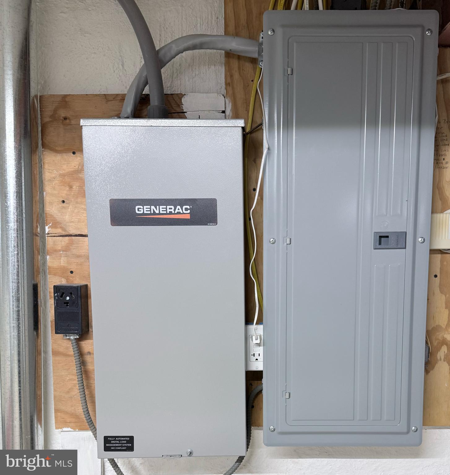 EASTTOWN WOODS - Residential