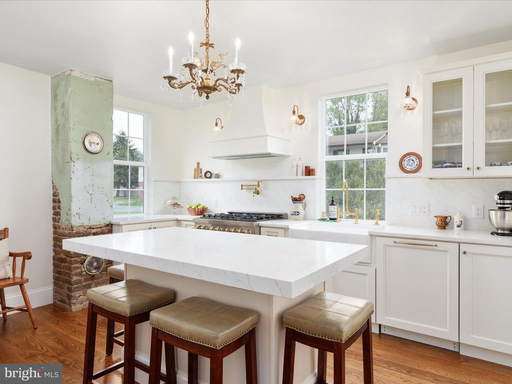 Photo of 239 N Church Street, WOODSTOCK, VA 22664 (MLS # VASH2012684)