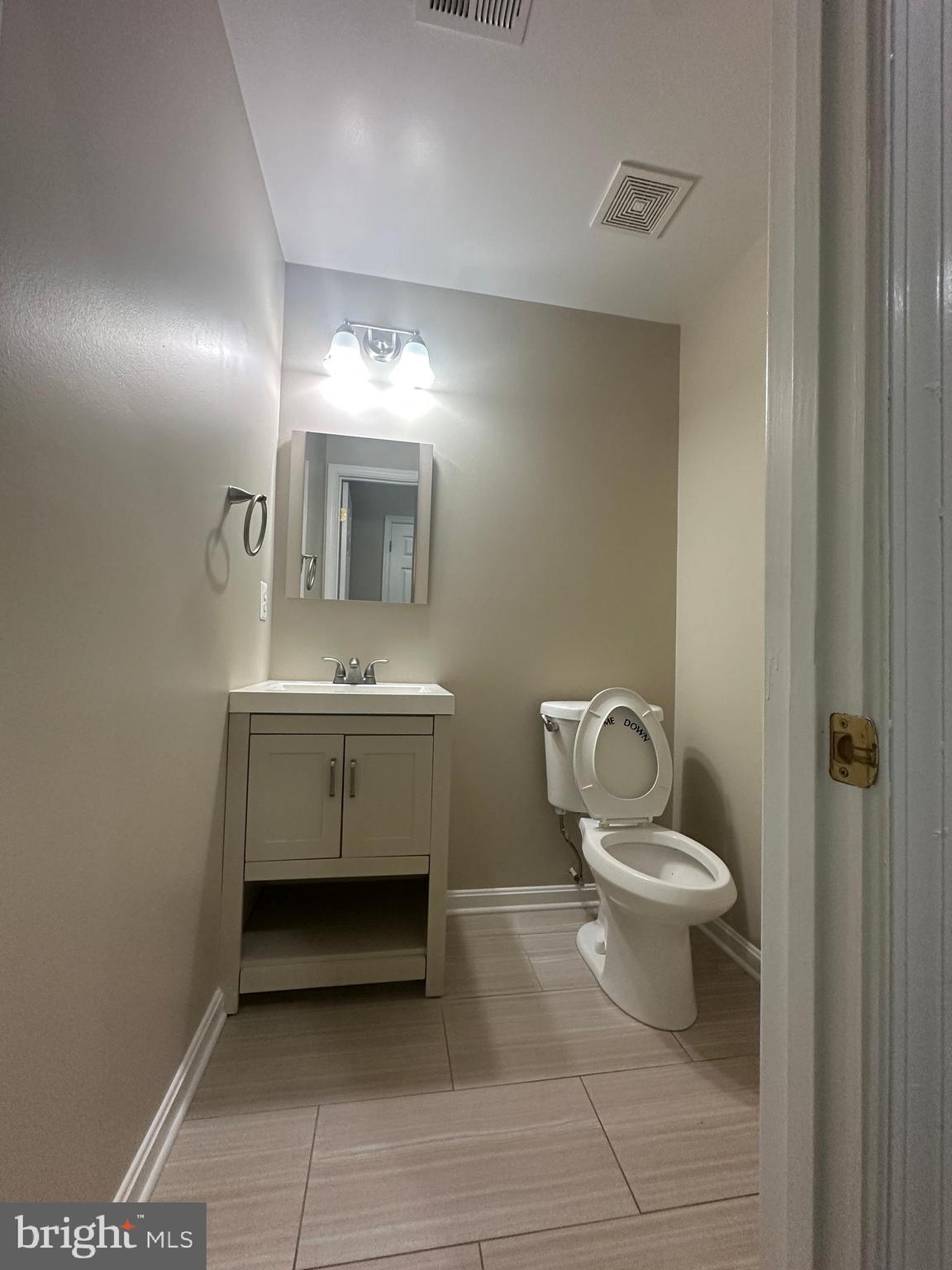 LOUDOUN PARKWAY CENTER - Residential Lease