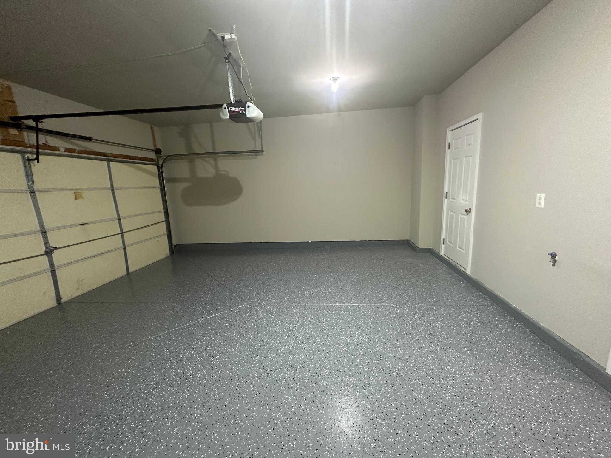 LOUDOUN PARKWAY CENTER - Residential Lease