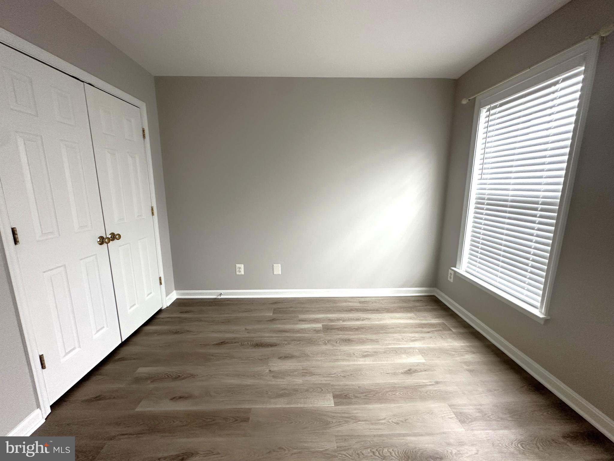 LOUDOUN PARKWAY CENTER - Residential Lease