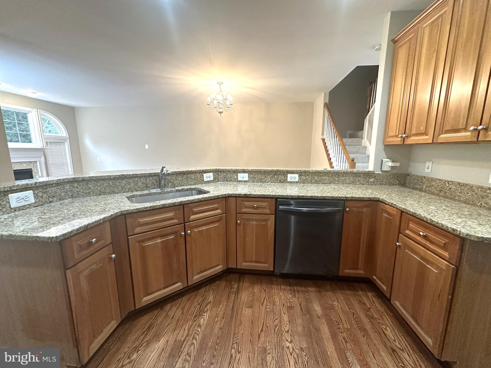 LOUDOUN PARKWAY CENTER - Residential Lease